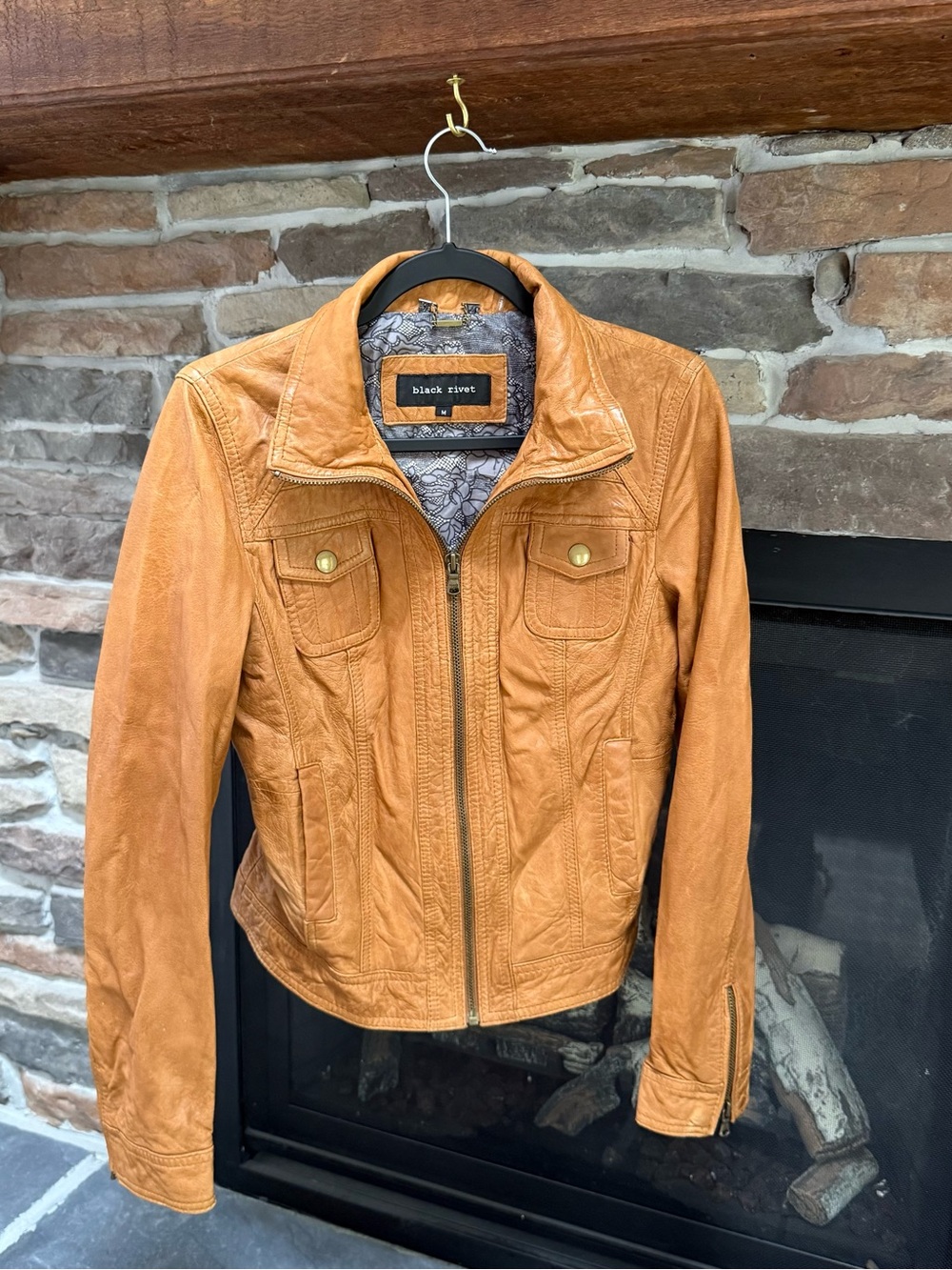 Black Rivet women’s cognac genuine leather jacket in size Medium. Buttery-soft
